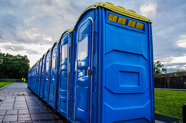 Best Portable restroom trailer rental  in Flemington, NJ